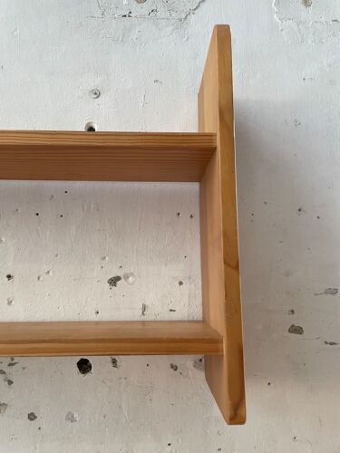 Pine Regain wall shelf