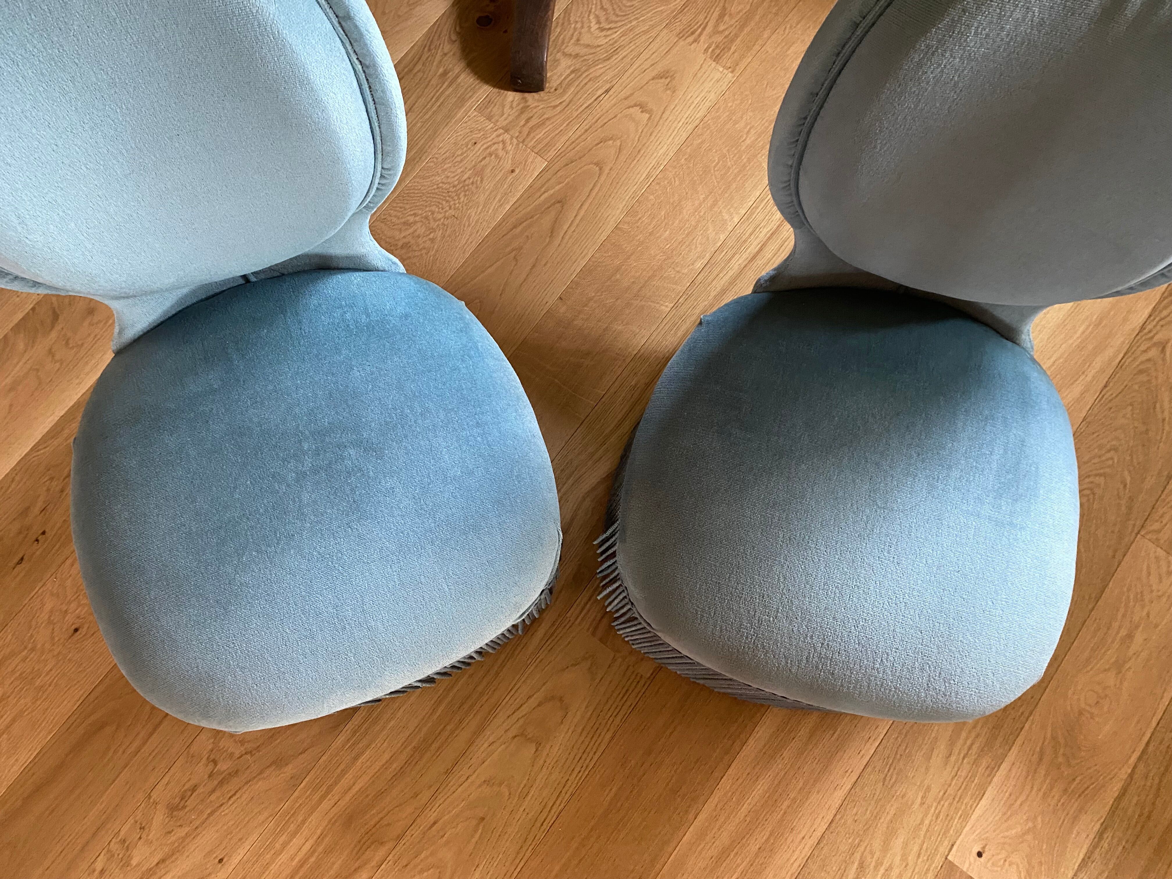 Pair of blue velvet toad armchairs