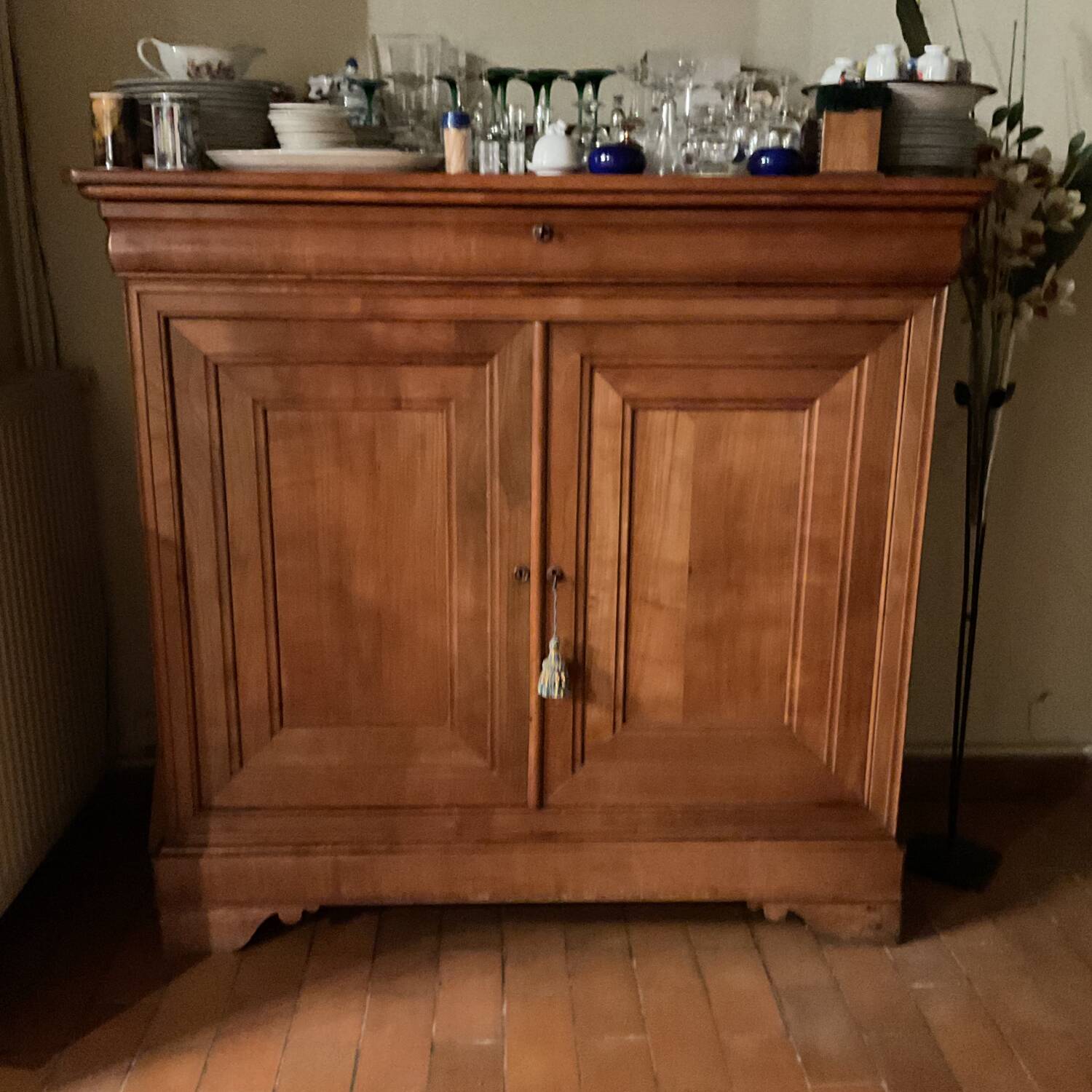 Vintage wooden furniture ty wood