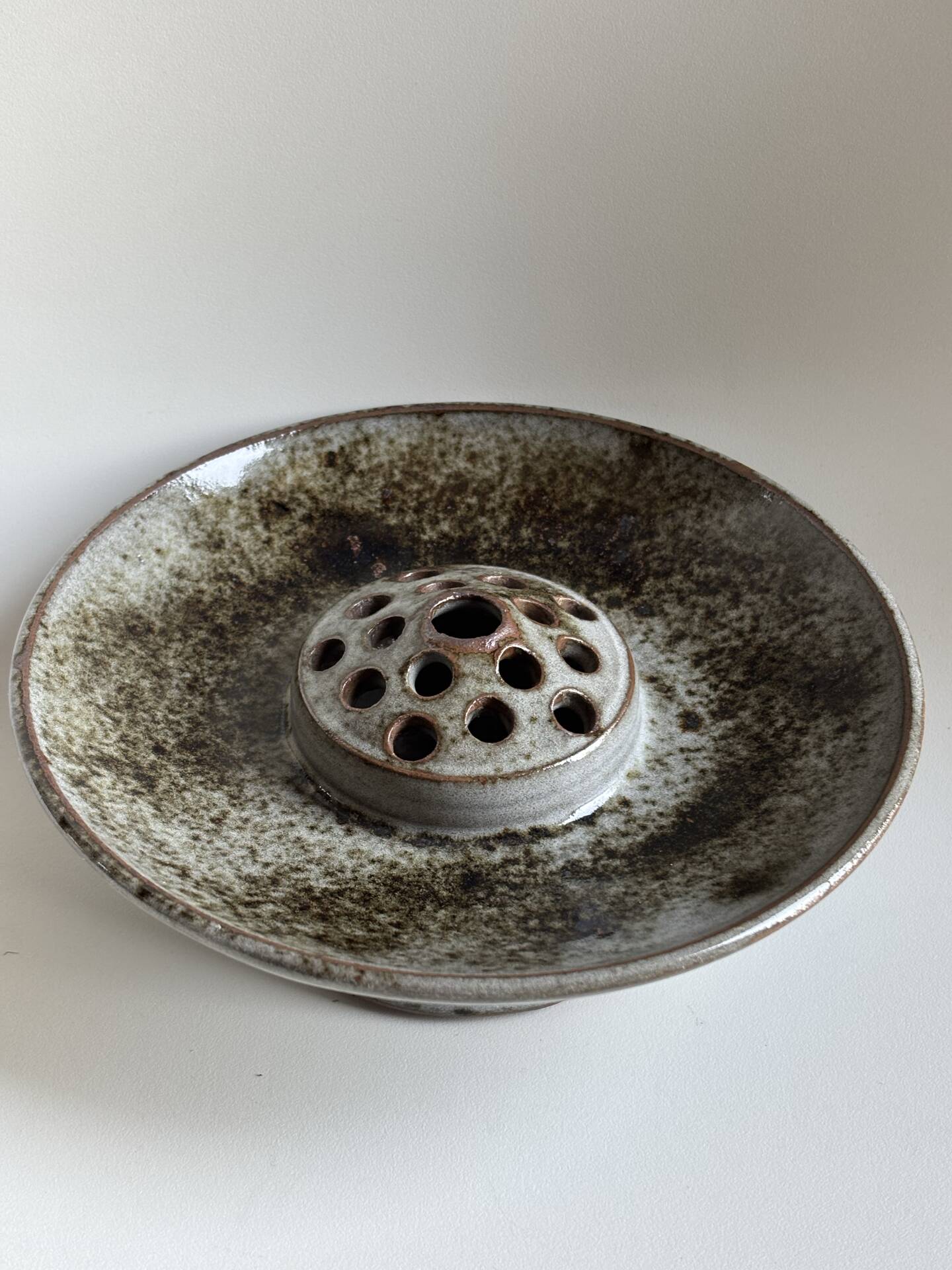 Ceramic flower vase by Chantal and Thierry Robert