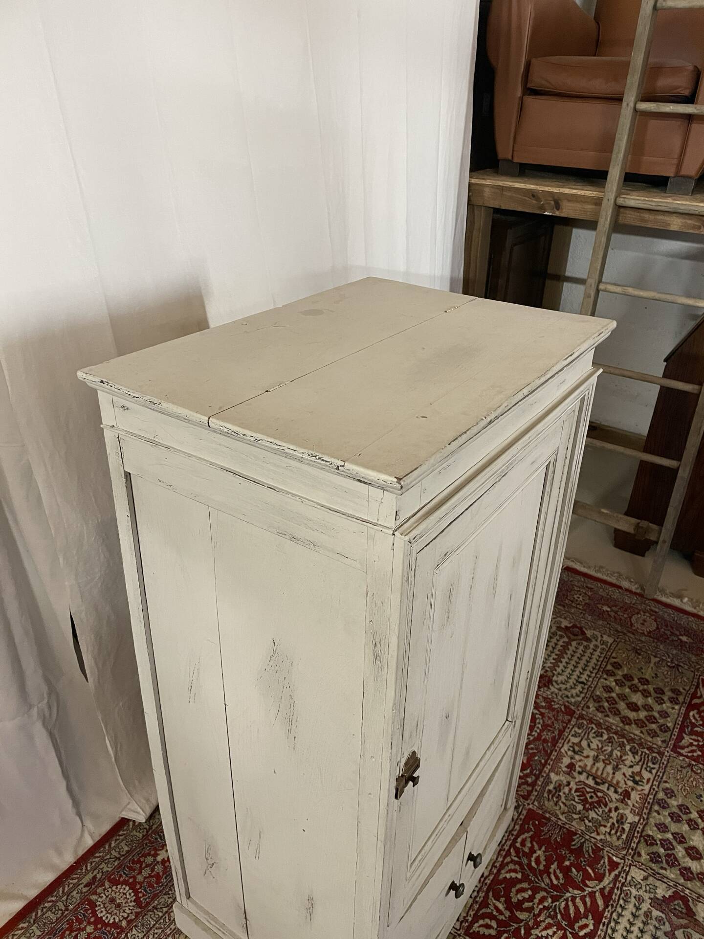 Meuble de métier ancien patiné