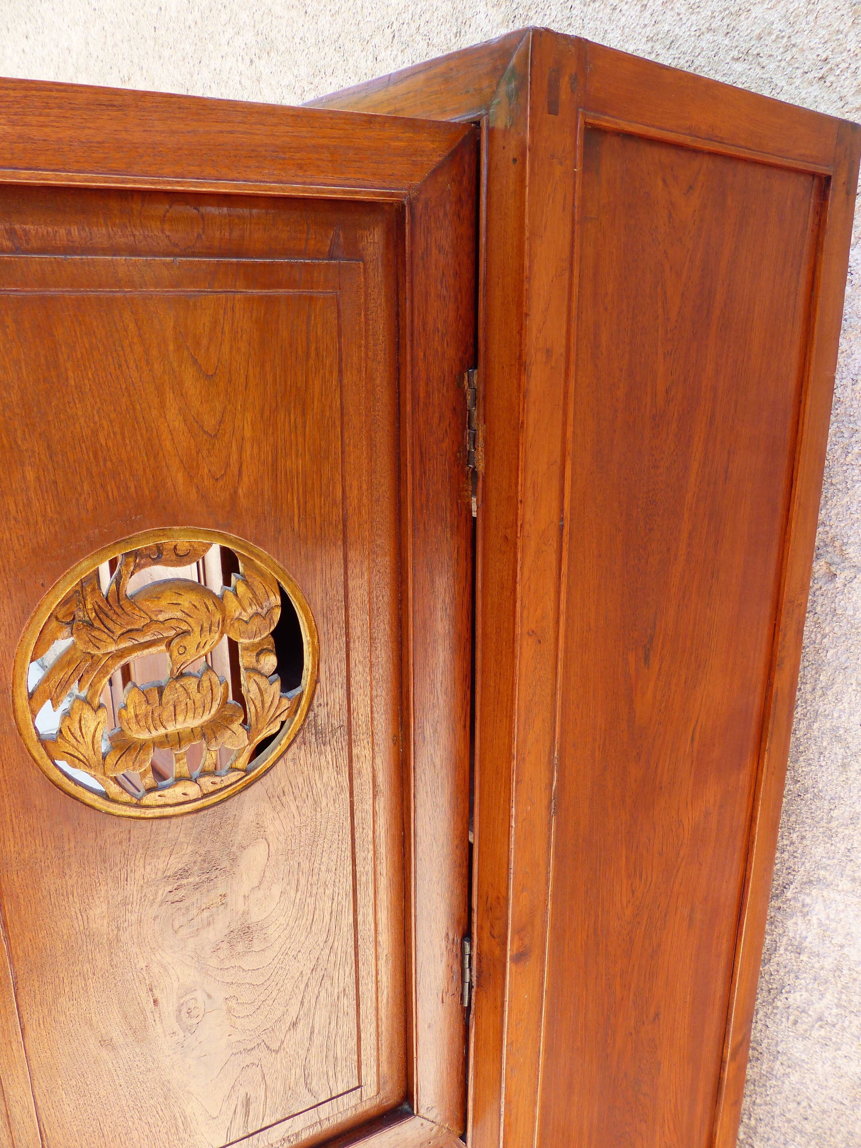 Antique Asian wardrobe in solid wood – Indonesia / Java