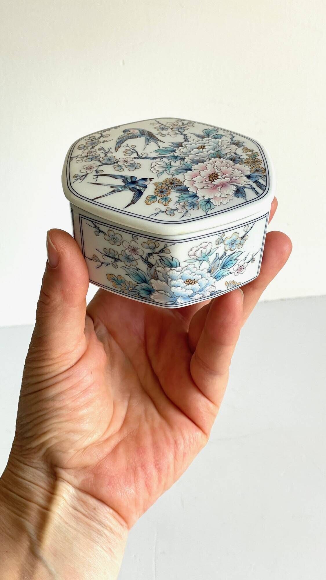 Ashtray porcelain japan
