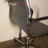 Office chair 70