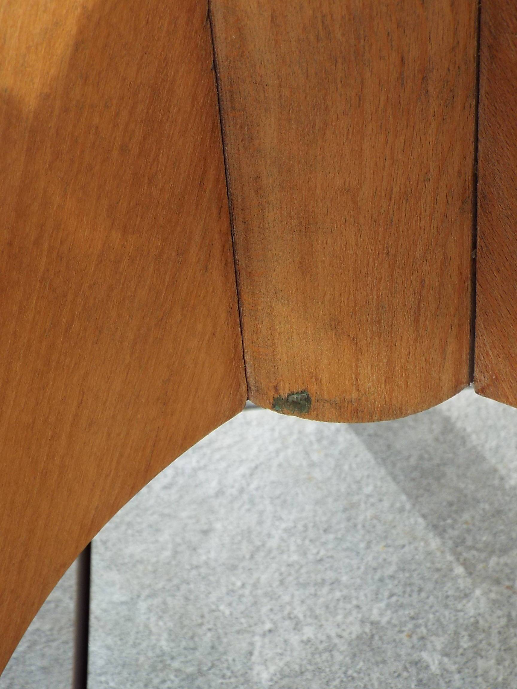 Adjustable piano stool