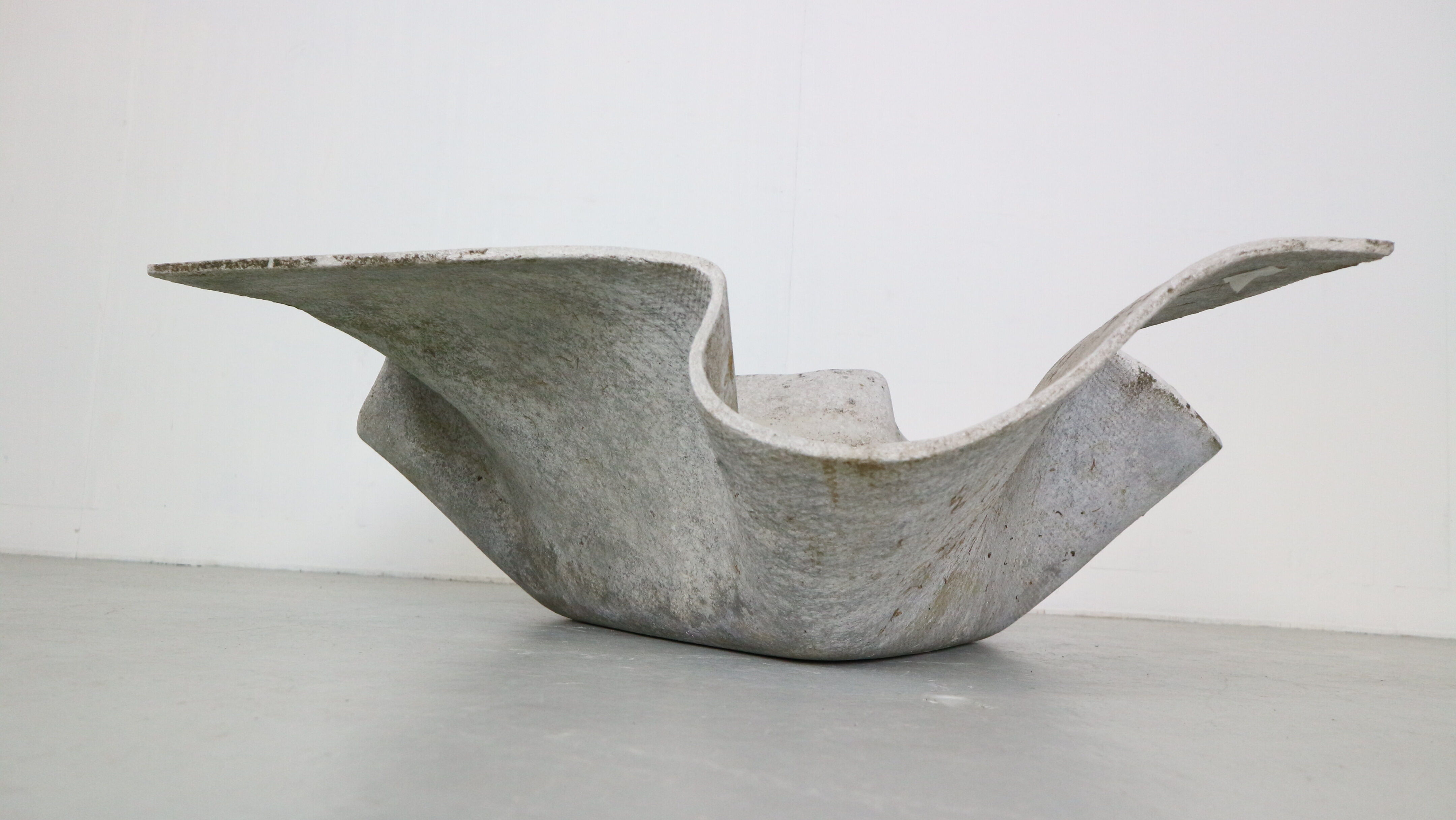 Jardinière en béton « Biasca » Elephant Ear par Willy Guhl, Suisse 1954
