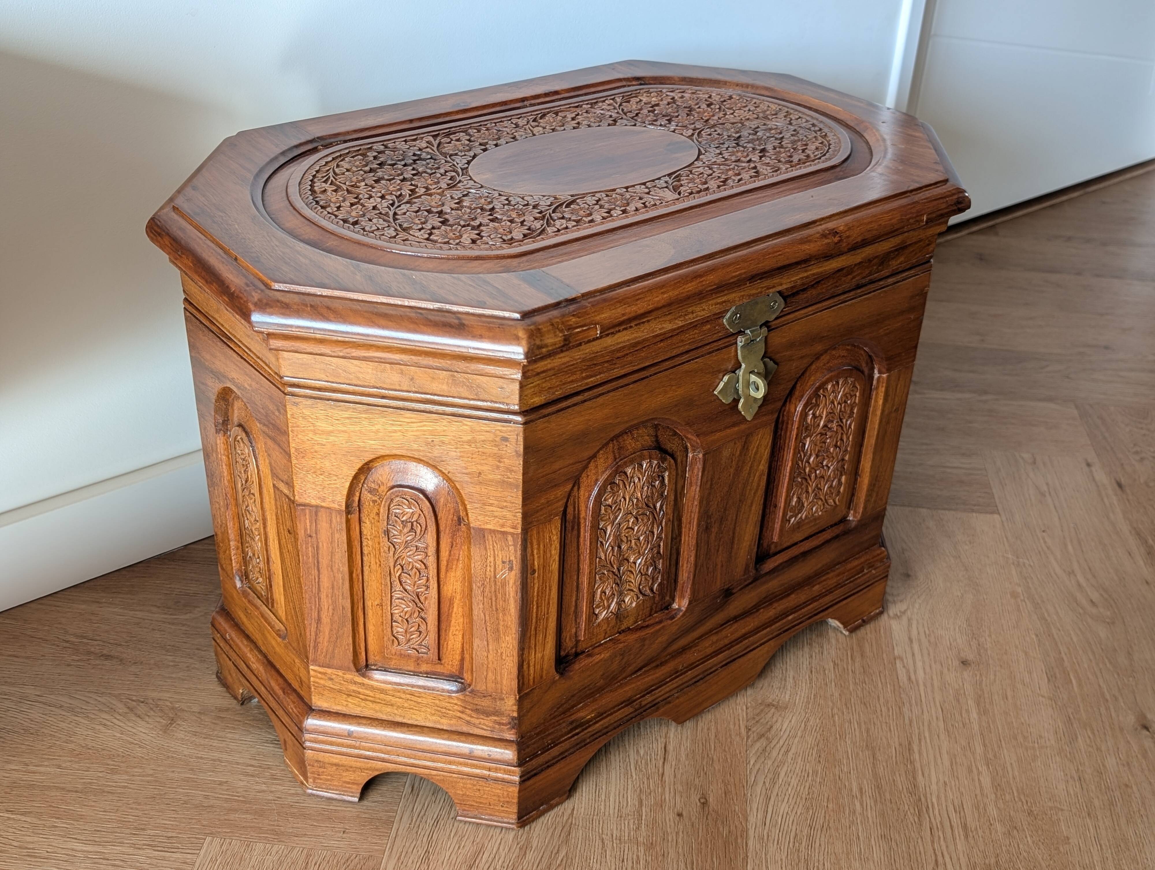 Handcrafted wooden chest with carvings – Pakistan, 1990s