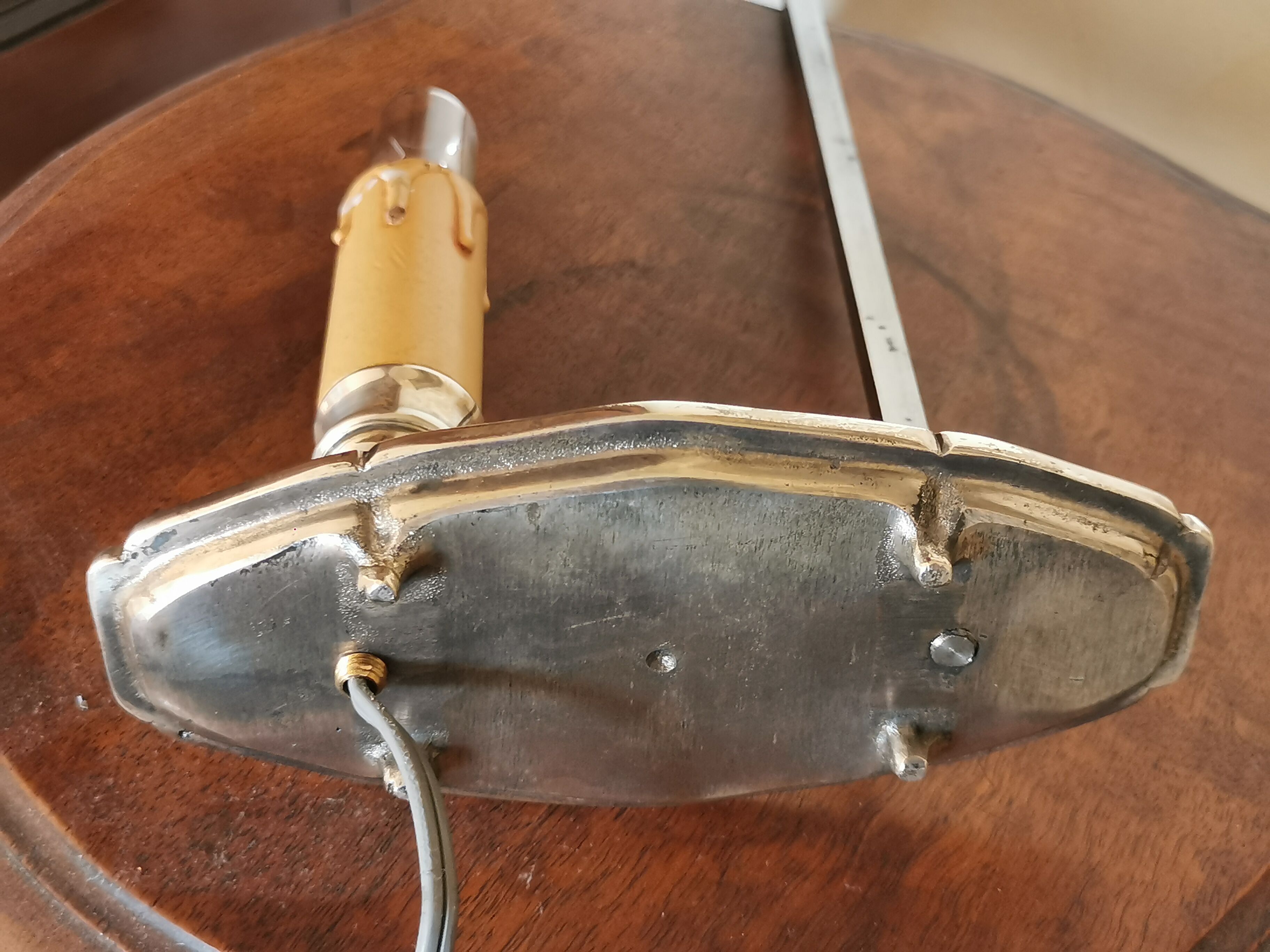 Silver metal lamp with painted sheet metal shade