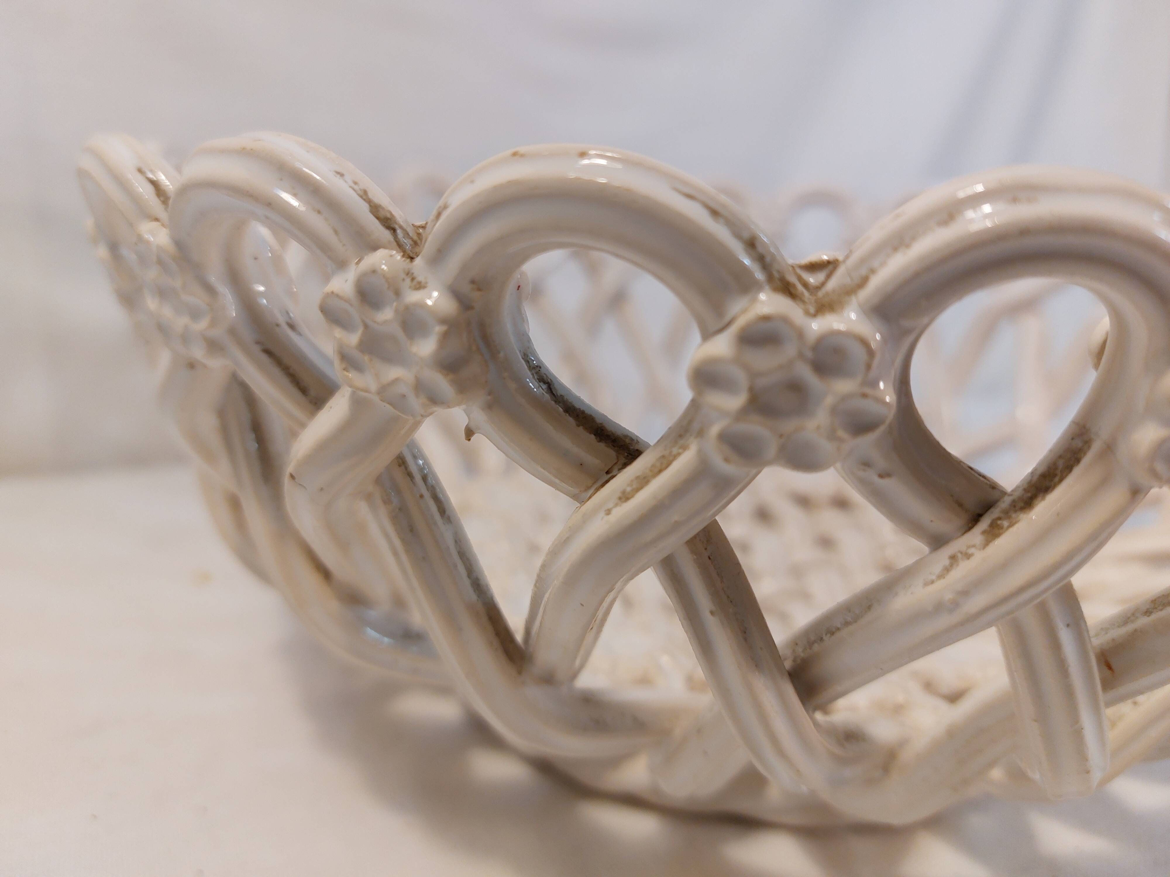 Old woven ceramic basket - Maison Pichon - Uzès 1960