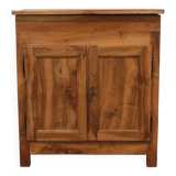 Walnut chest of drawers
