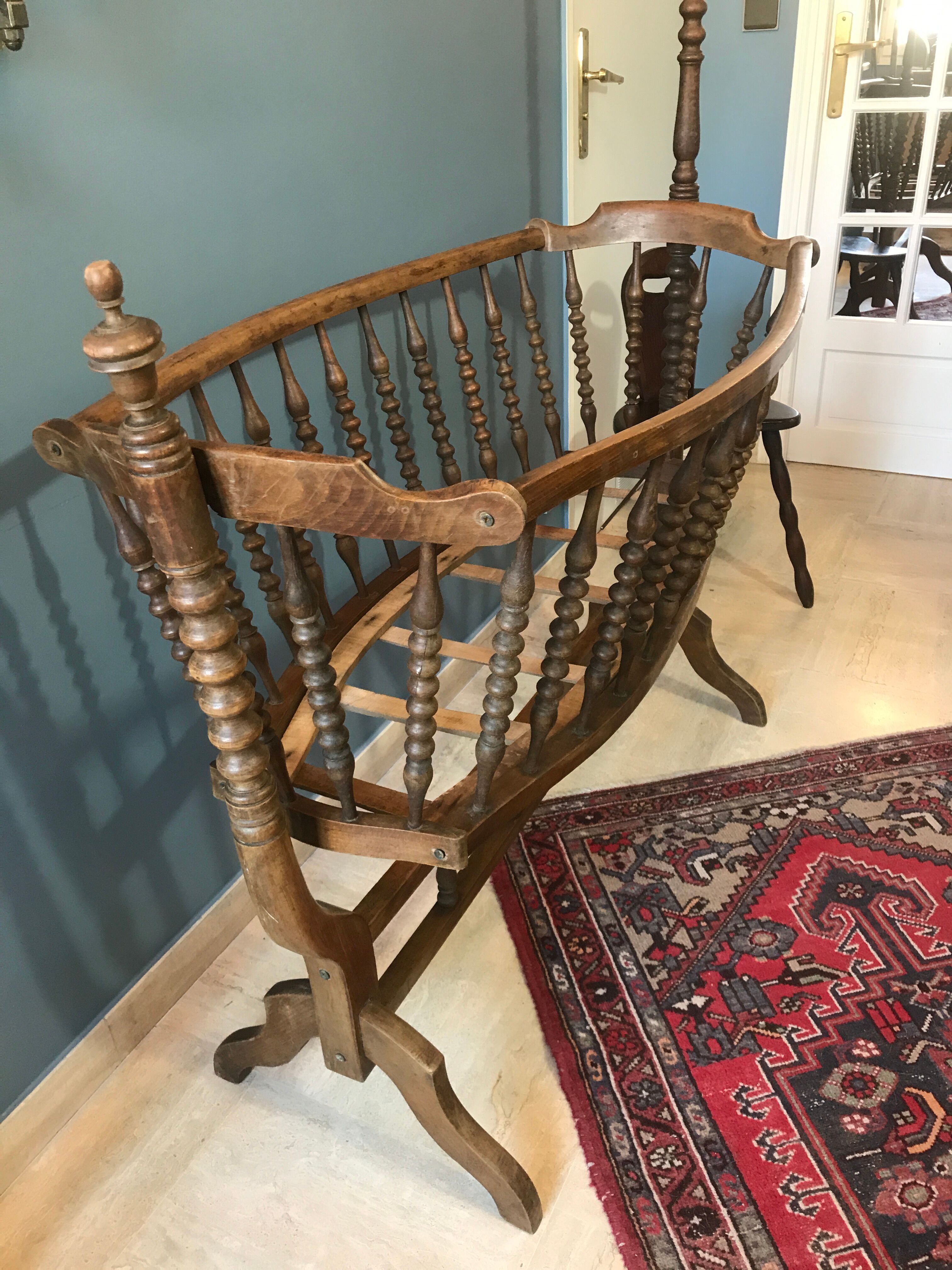 Former cradle gooseneck wooden early twentieth