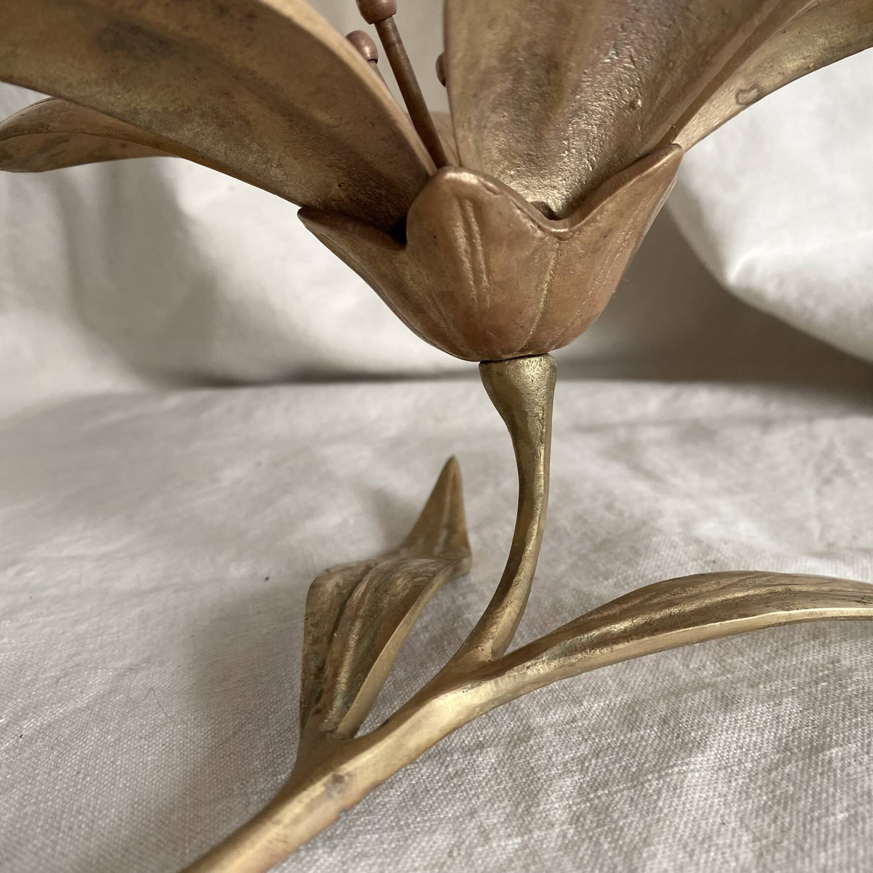 Brass flower, ashtray petals from the 60s-70s.