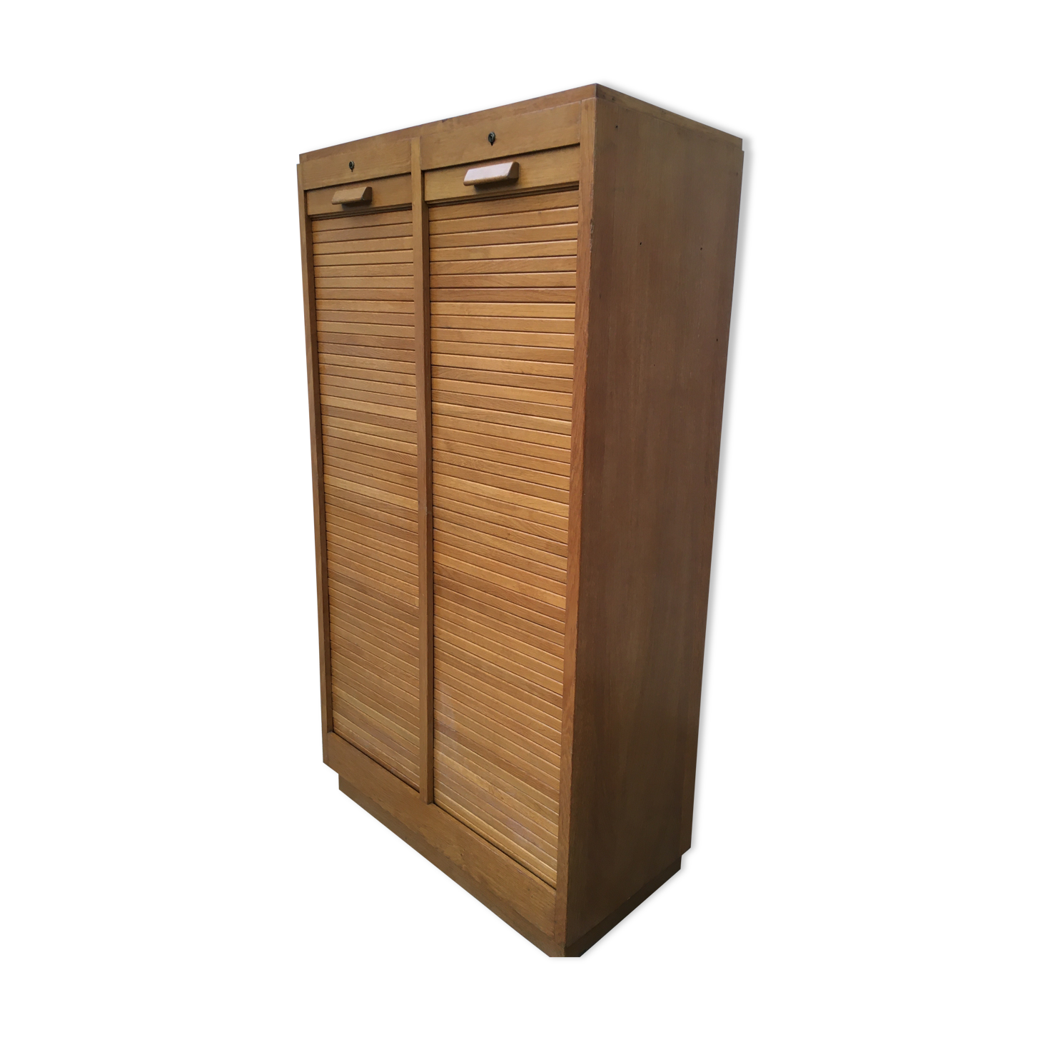 Curtain filing cabinet