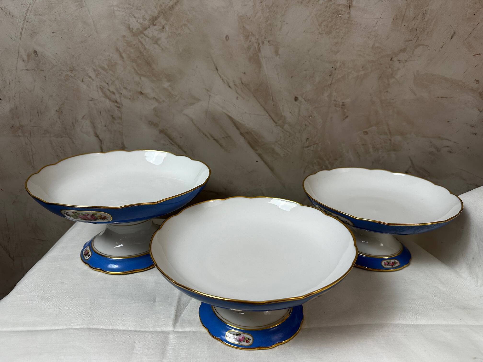 Porcelain service from Paris