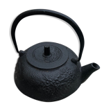 Cast teapot