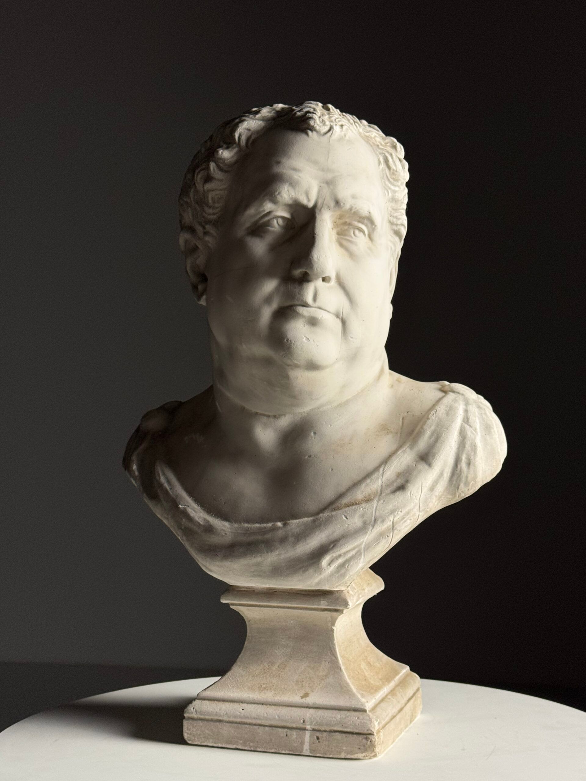 Buste de Vitellius en plâtre romain, 20e siècle.