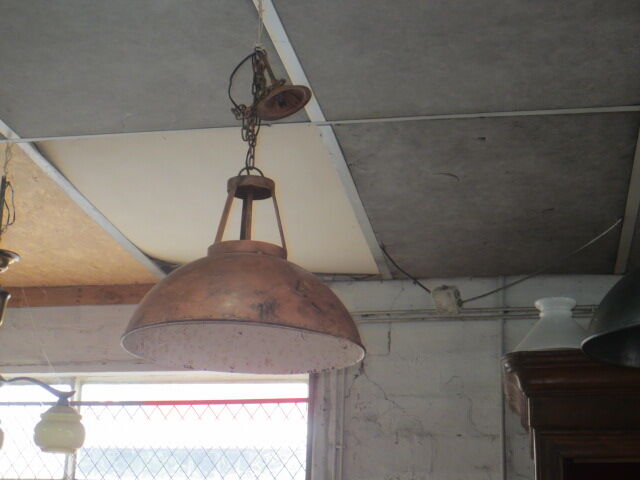 Metal suspension lamp