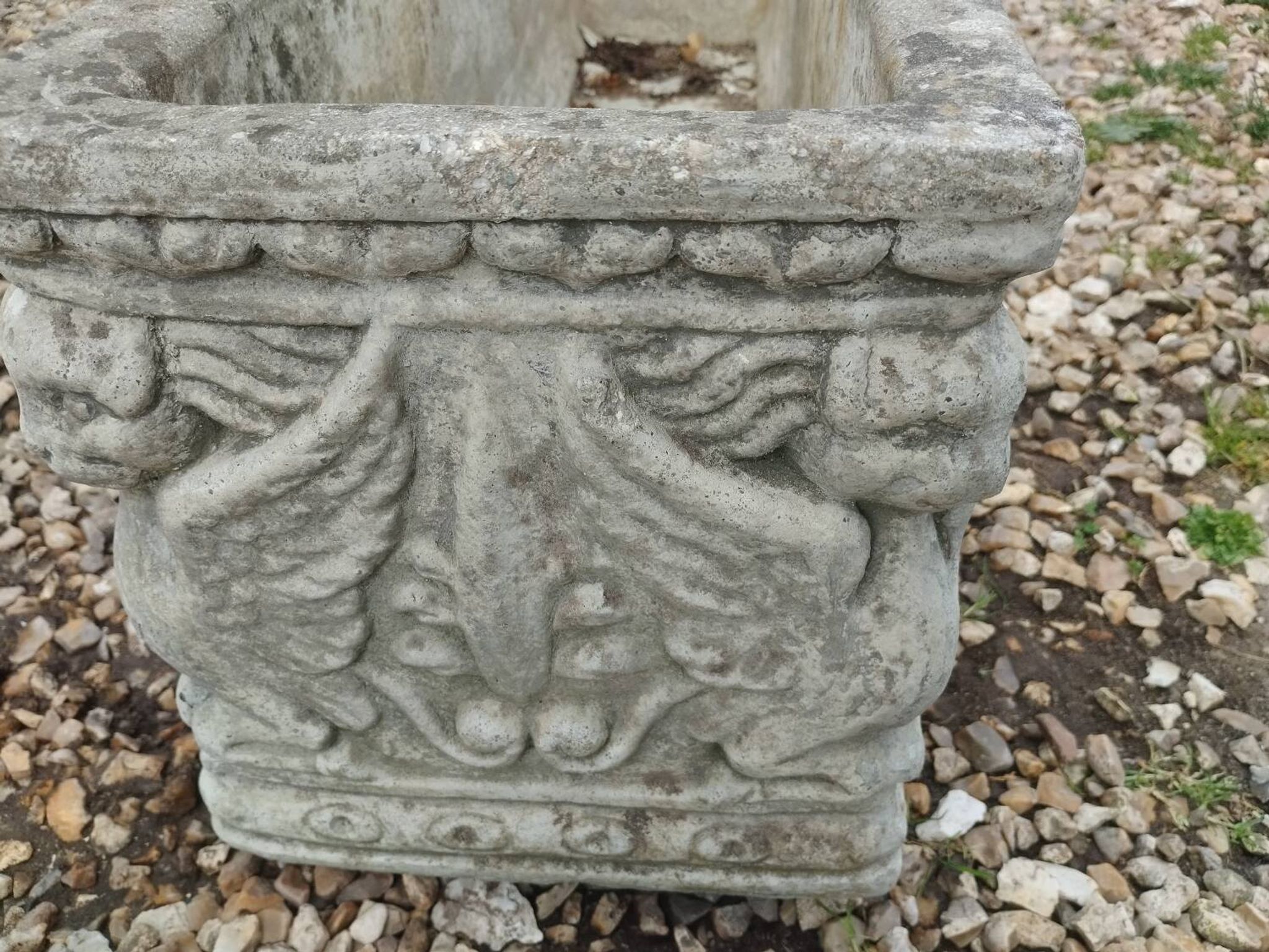 Paire de Médicis jardinières en pierre ancienne