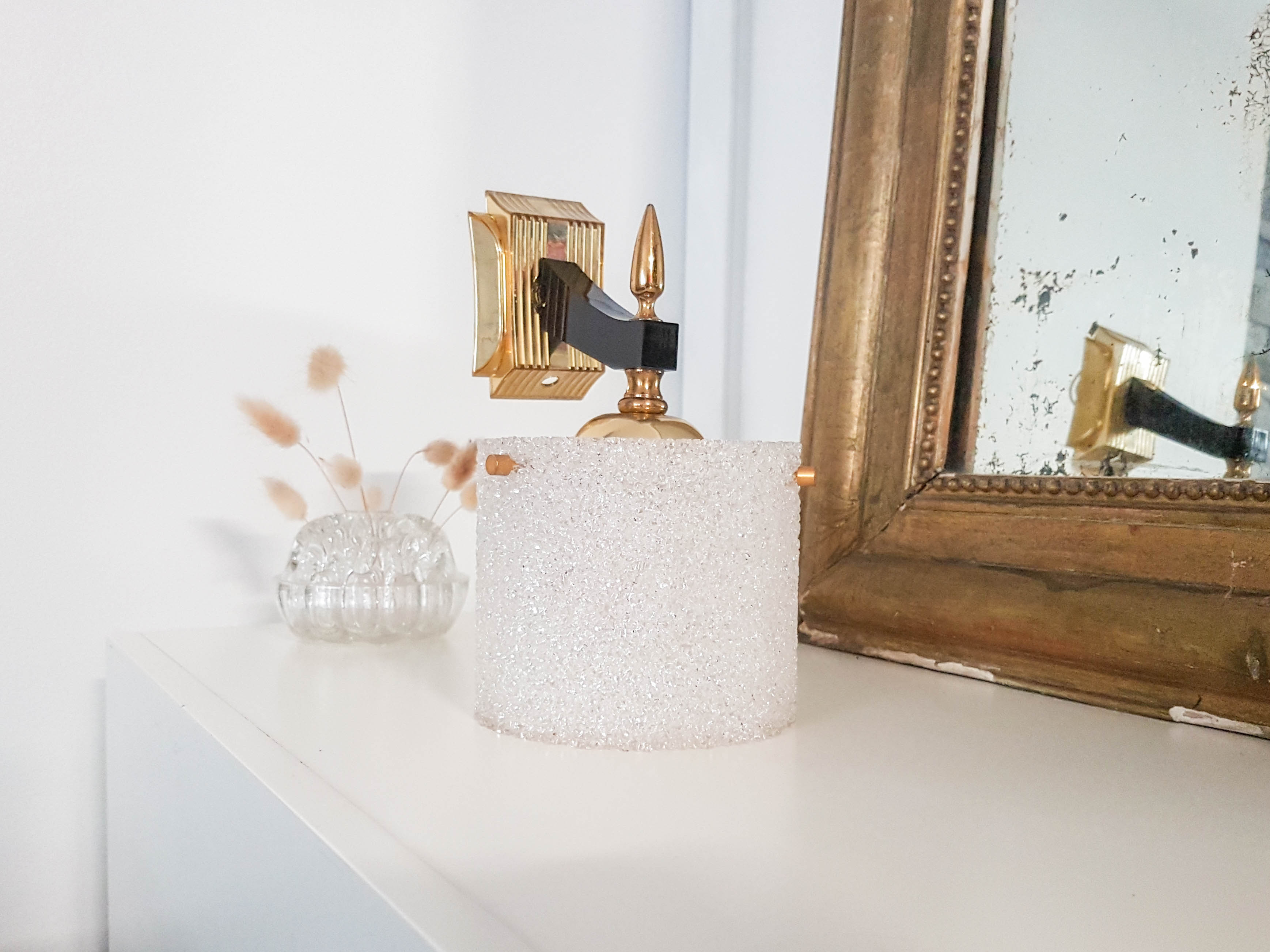 Wall sconce style vintage empire perspex granulated