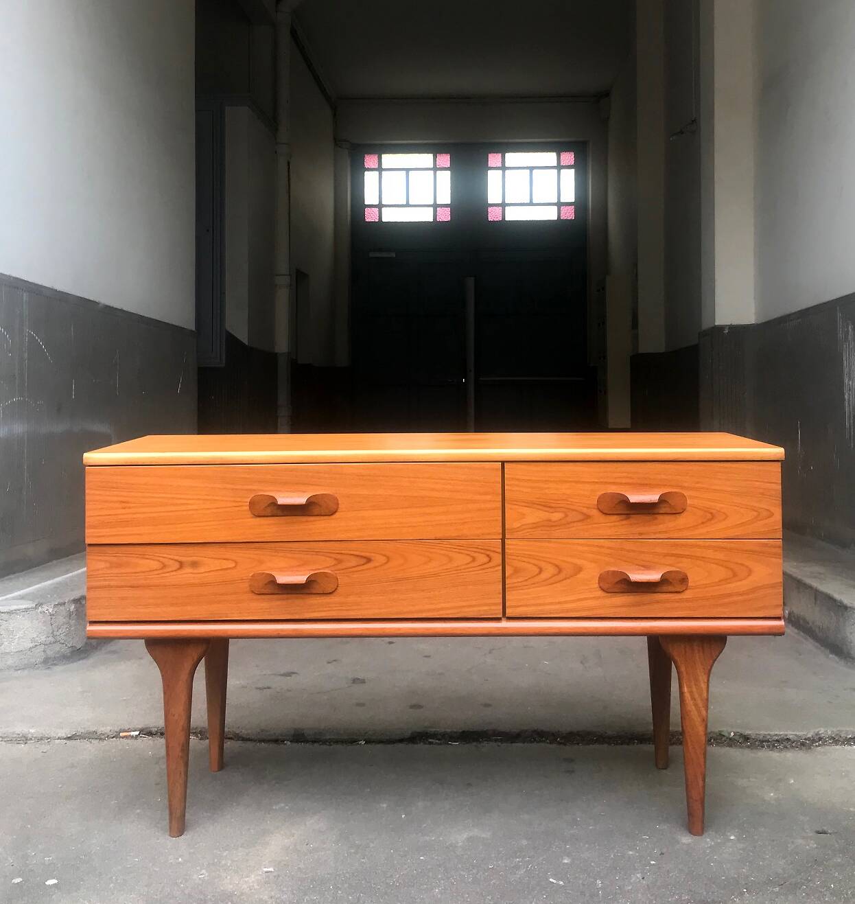 Small teak enfilade, English edition from the 1970s.
