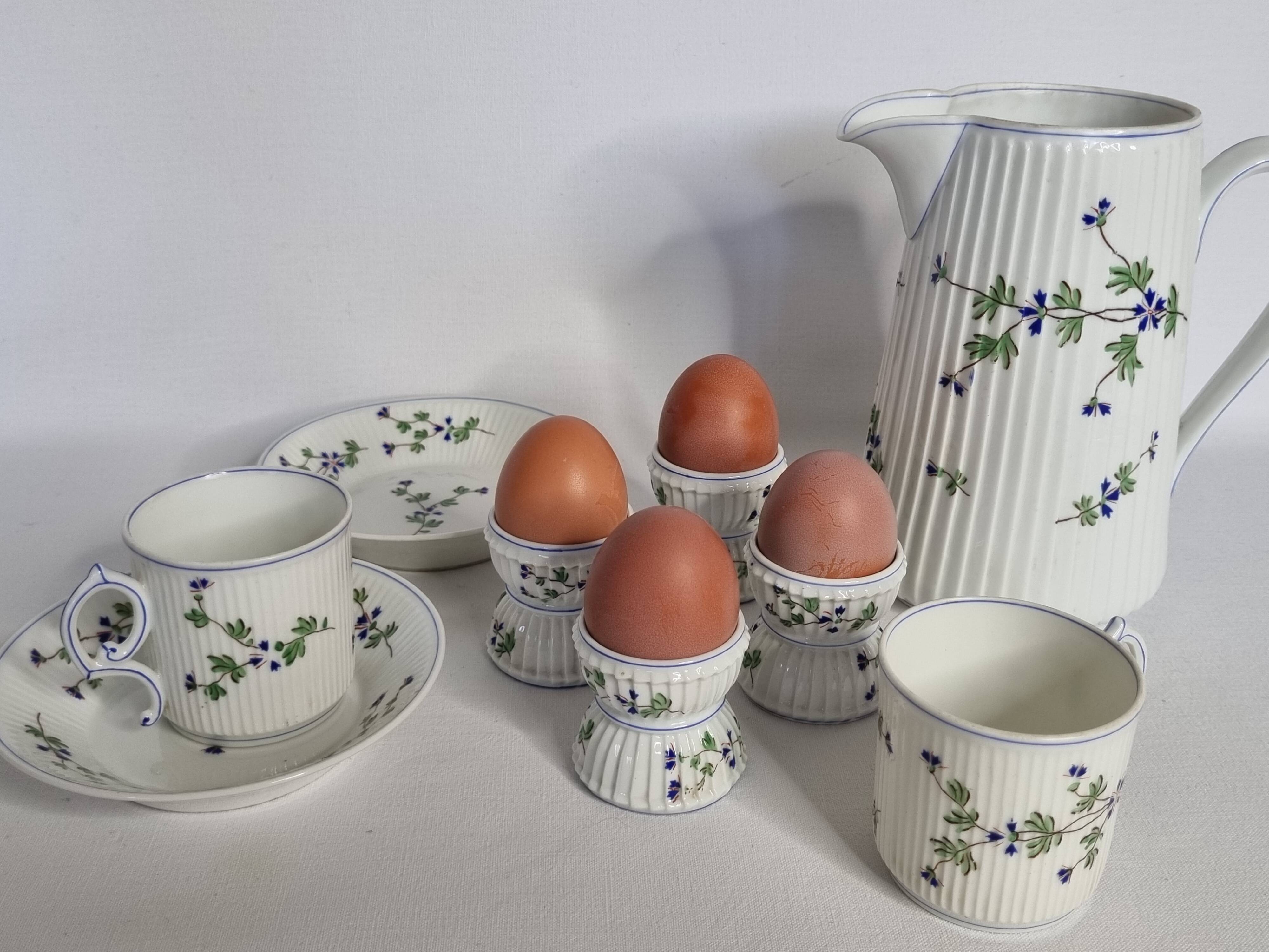 Pillivuyt & Cie breakfast service – 1900, 13 pieces, floral model