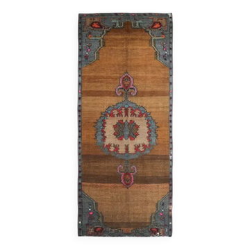 Tapis couloir vintage turc Oushak fait main en laine et coton marron 178x448 des années 1970