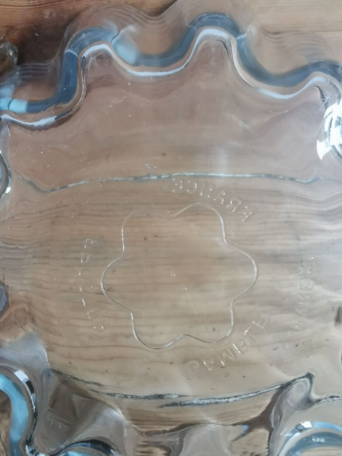 Pyrex glass flan or brioche mould