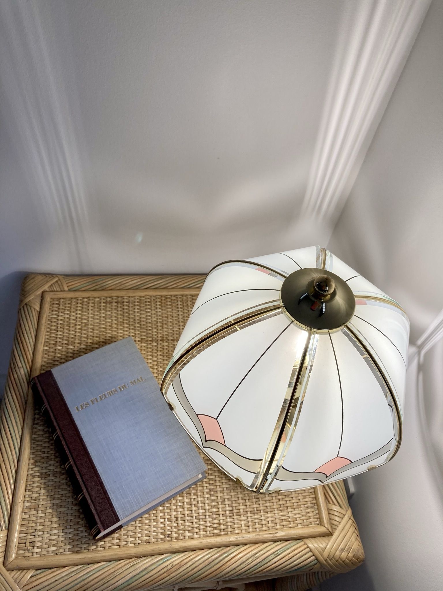 Pair of tiffany bedside lamp in glass and brass AF Cinquanta, Italy