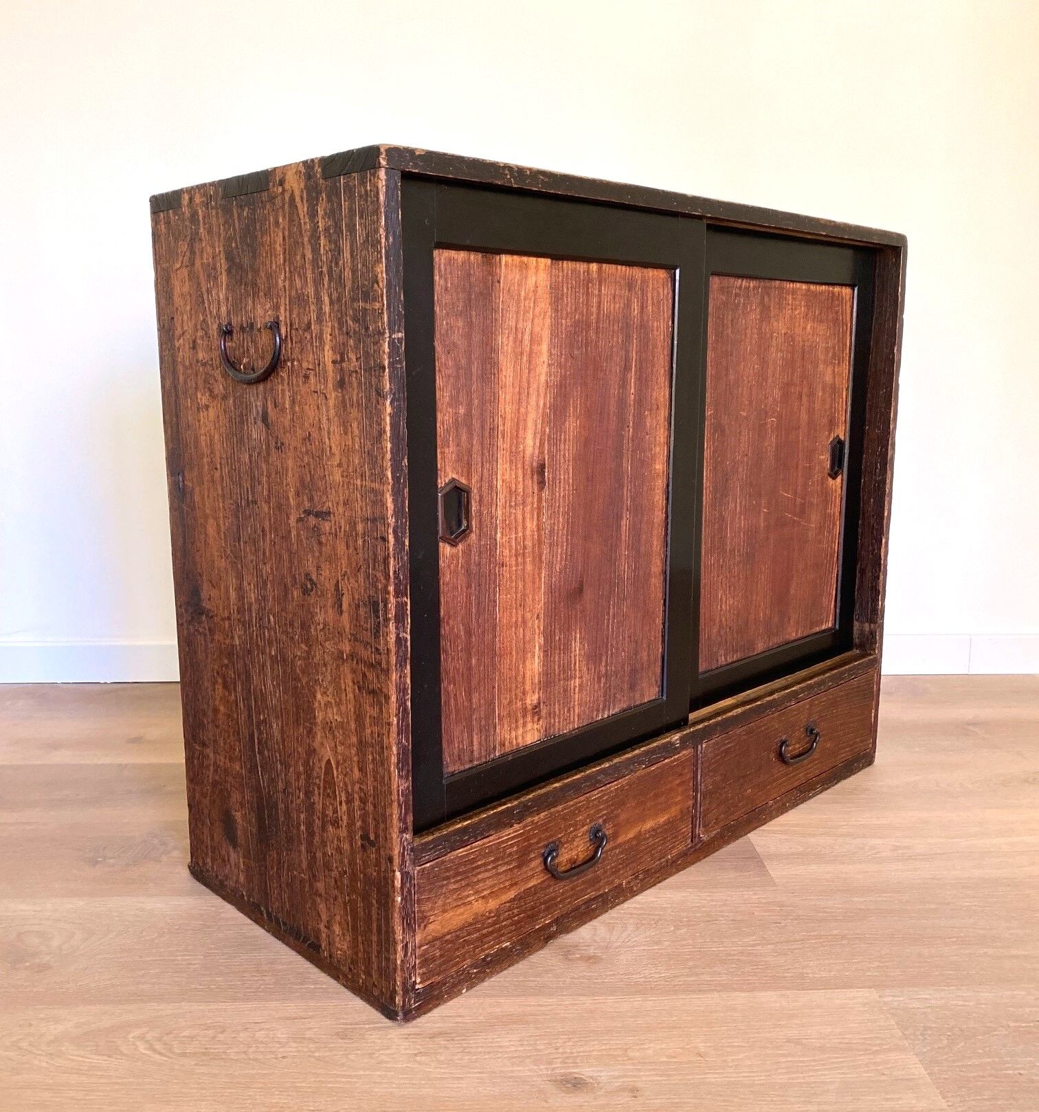 Commode japonaise