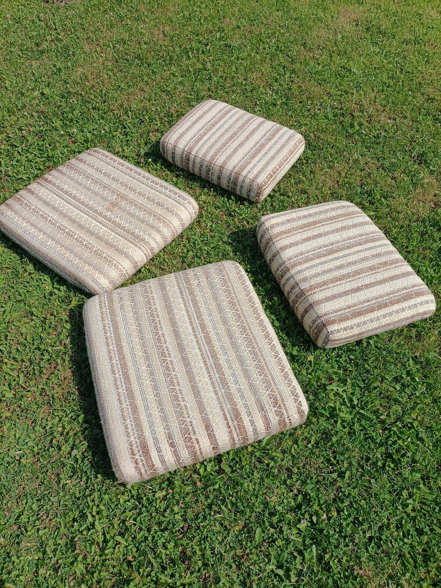 Cushion Set