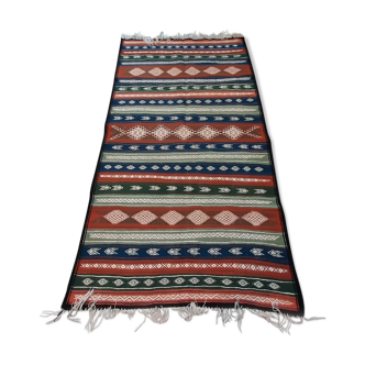 Tapis kilim marocain multicolore berbère en laine fait à la main 110x210cm