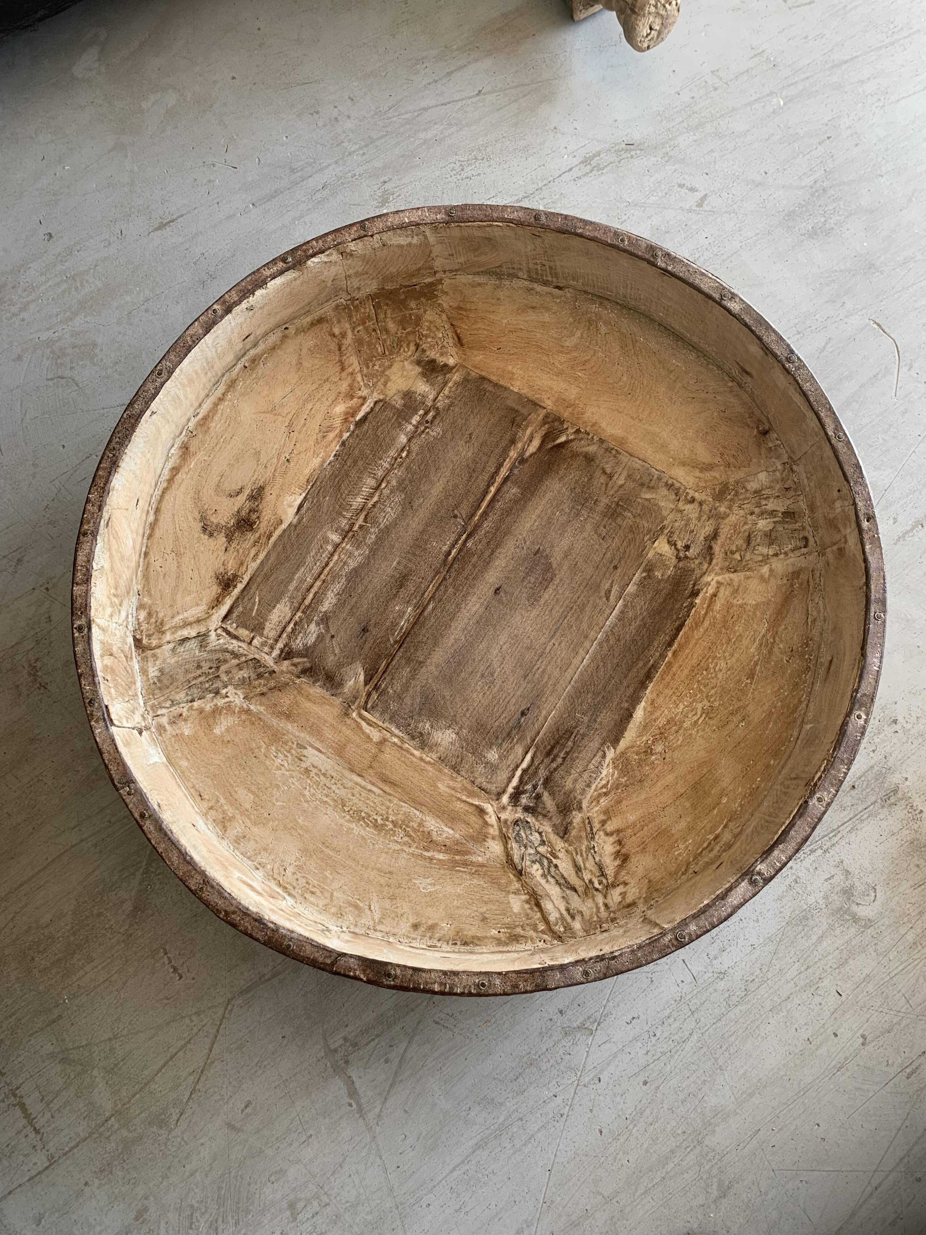 Chakki - Old coffee table n°14