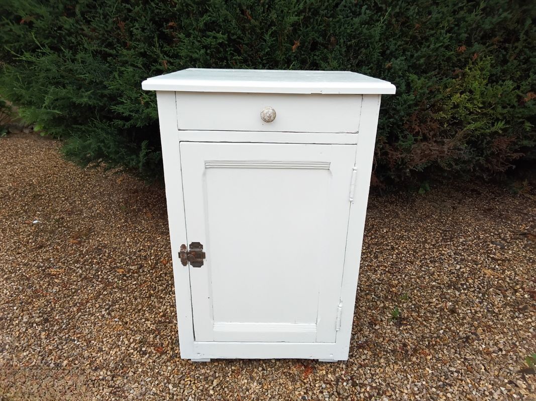Antique confit pot