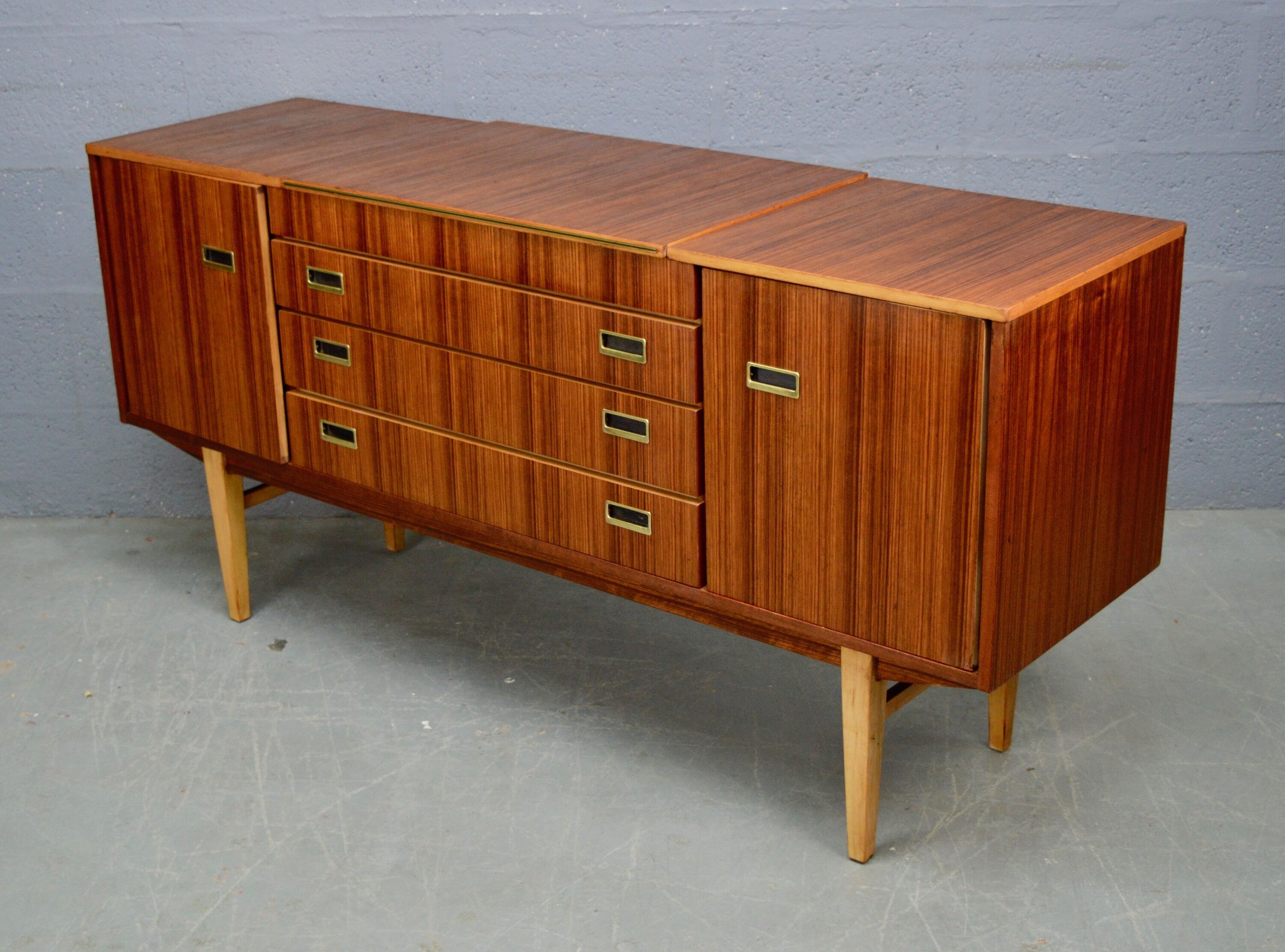 Teak sideboard by beautility