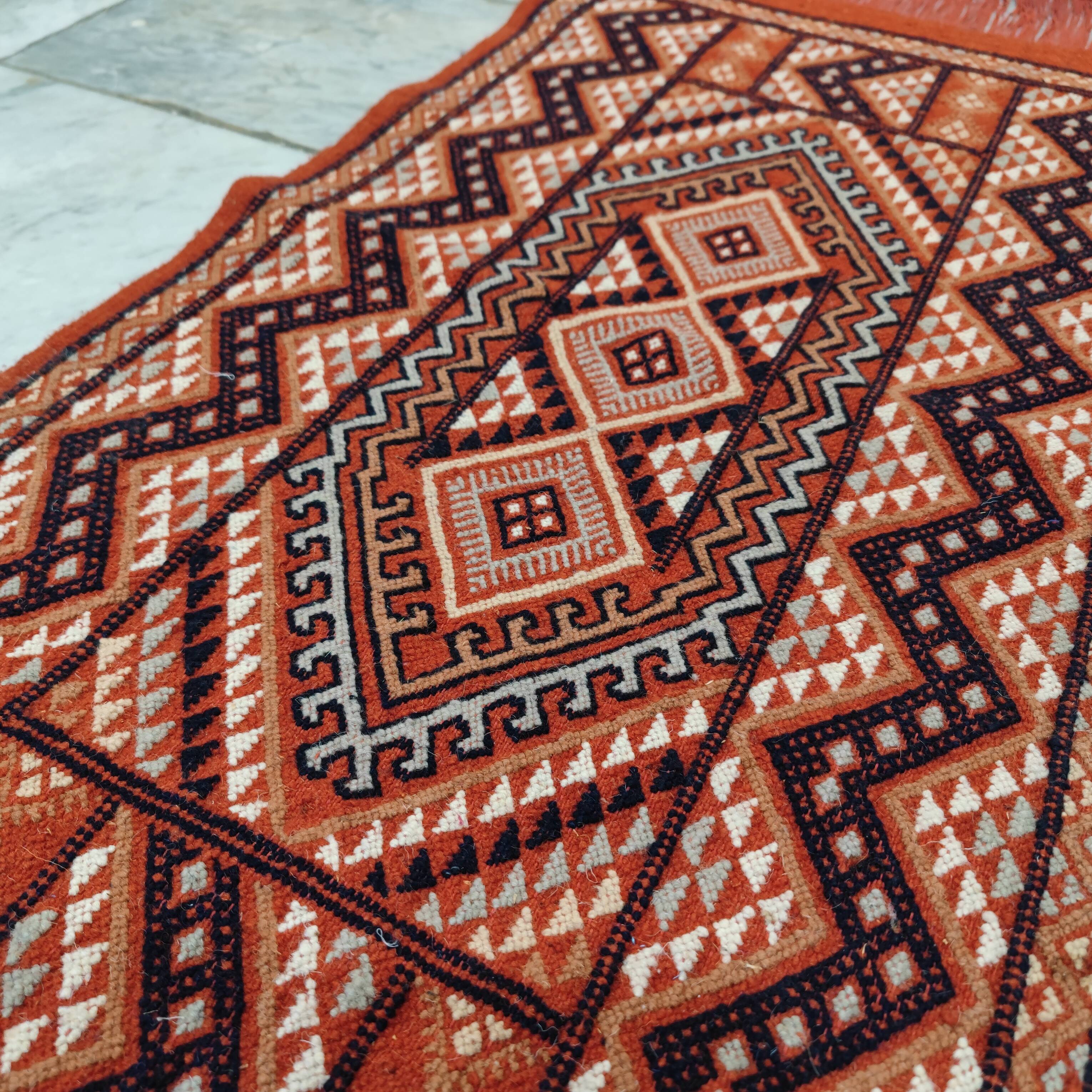 Hand-woven margoum rug in natural wool
