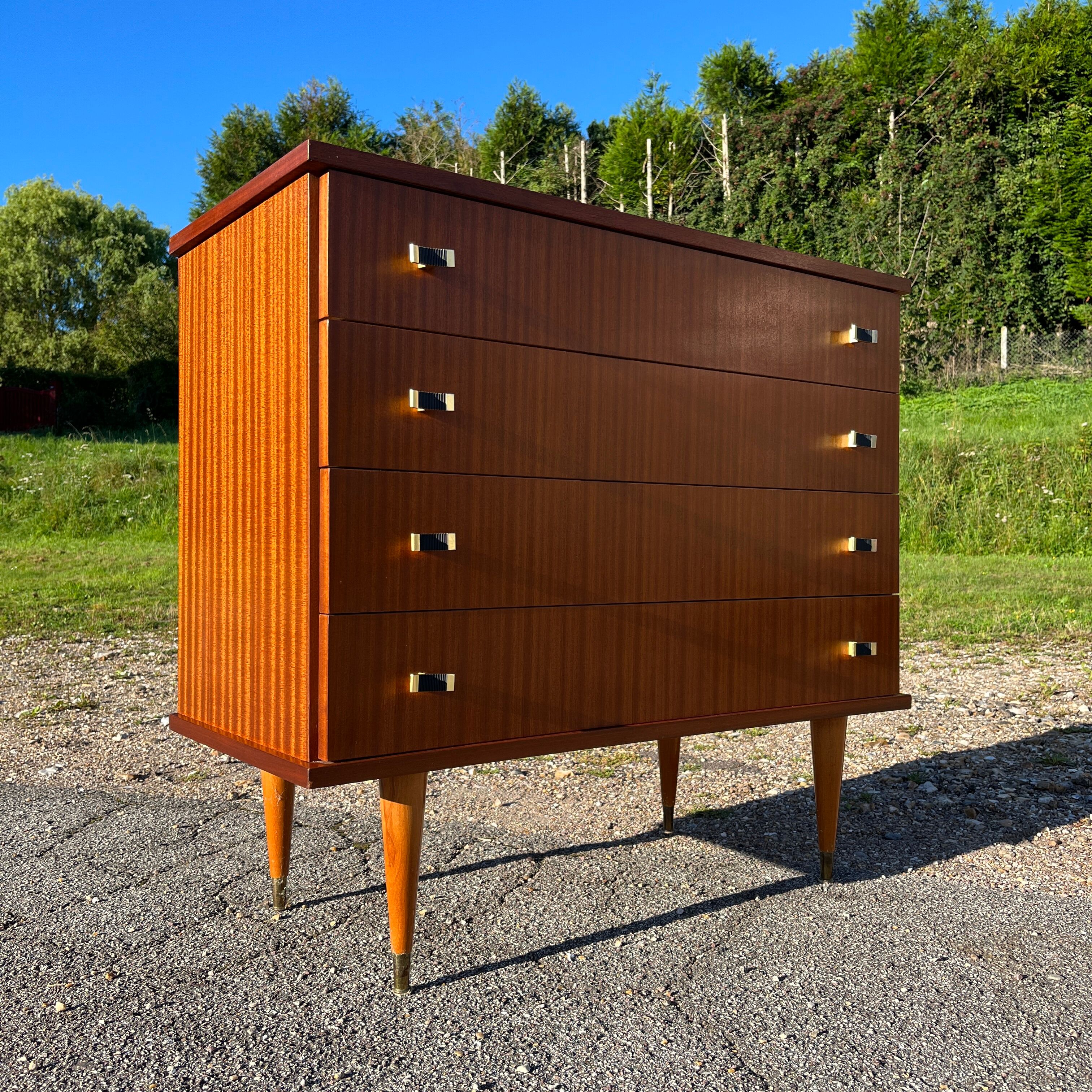 Vintage chest of drawers 4 drawers