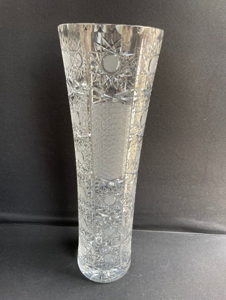 Carved crystal vase - Mid-twentieth century