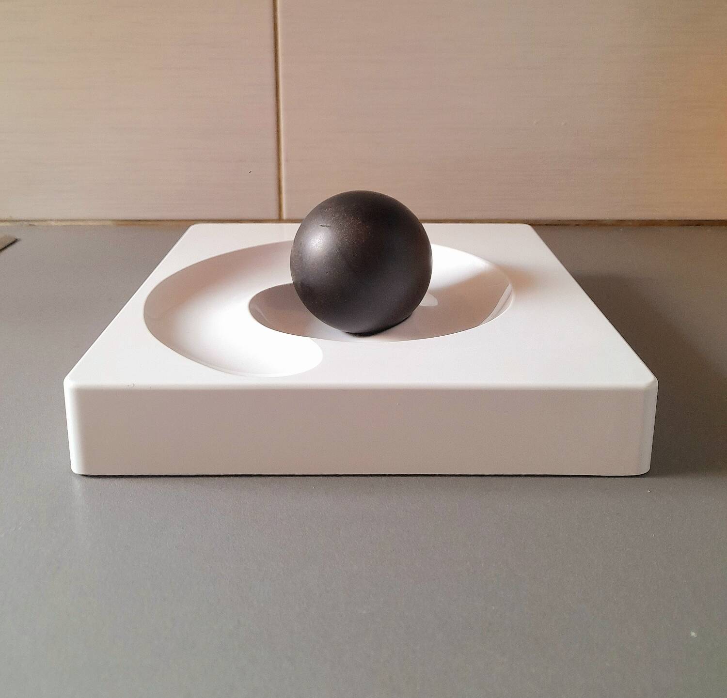 Cendrier SPIROS ,Eleonore Peduzzi Riva pour Artemide 1970