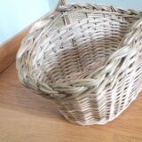 Basket with wicker basket handle
