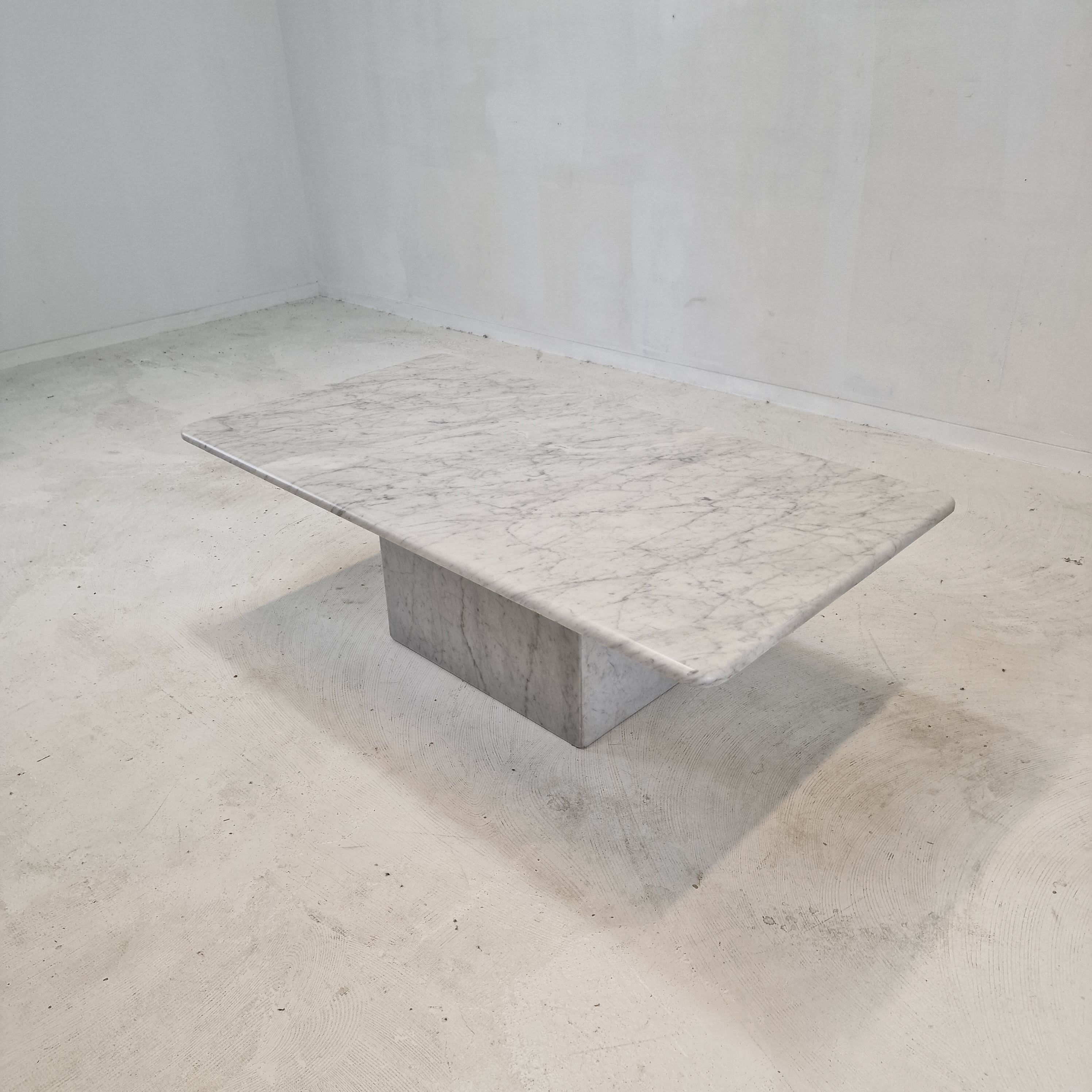 Italian marble coffee table, 1980s