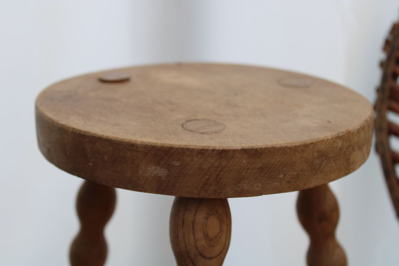 Tripod stool