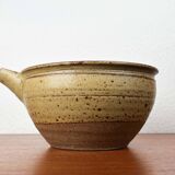 Mid-century modern British studio pottery bowl by Richard Batterham, 1960s.