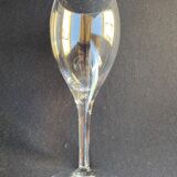 Red wine glasses