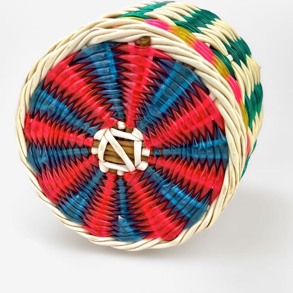 Multicolored glass bottle and braided scoubidou