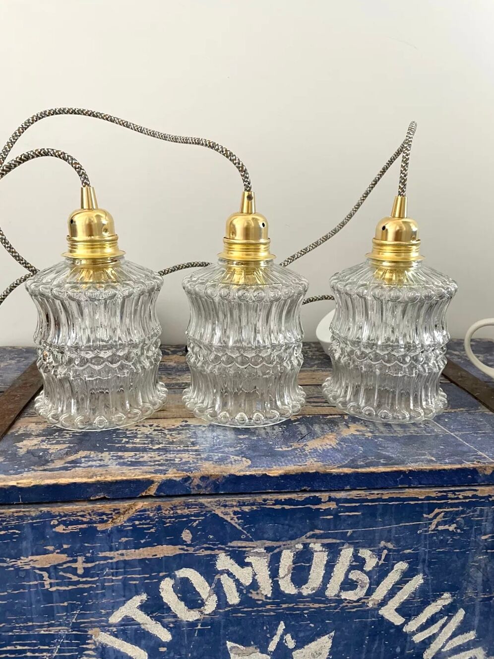 Set of three new electrified chiseled glass suspensions