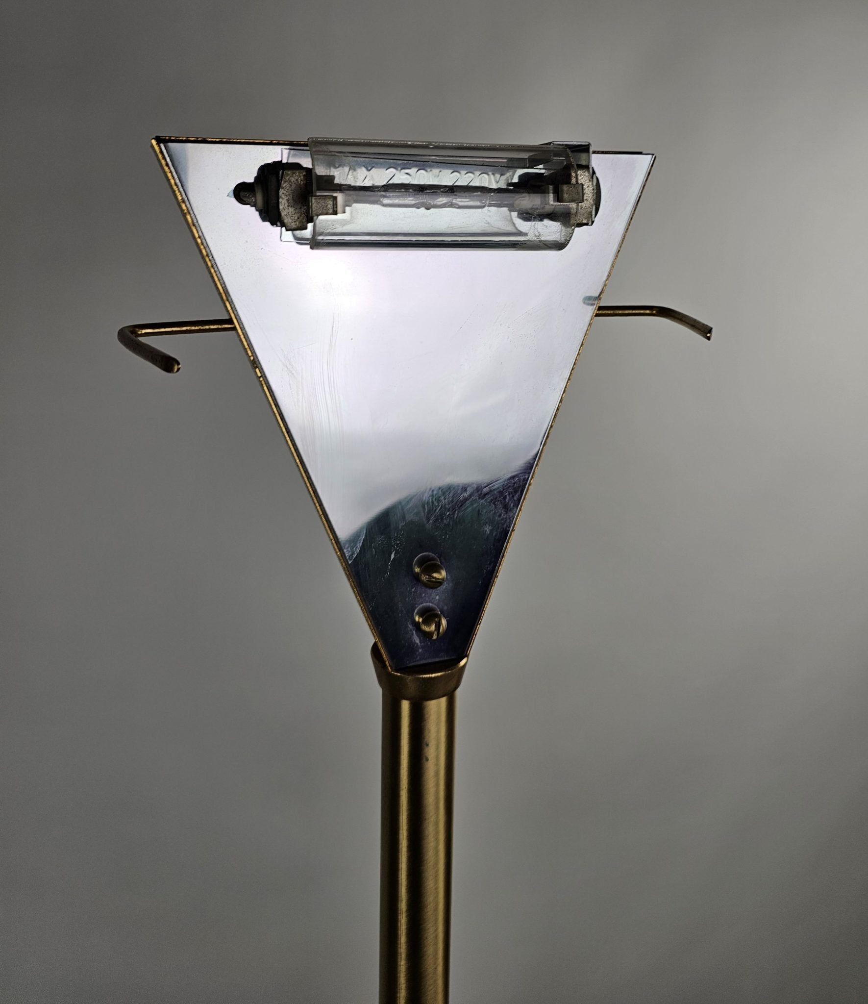 Lampadaire en laiton et verre de Murano rose par La Murrina