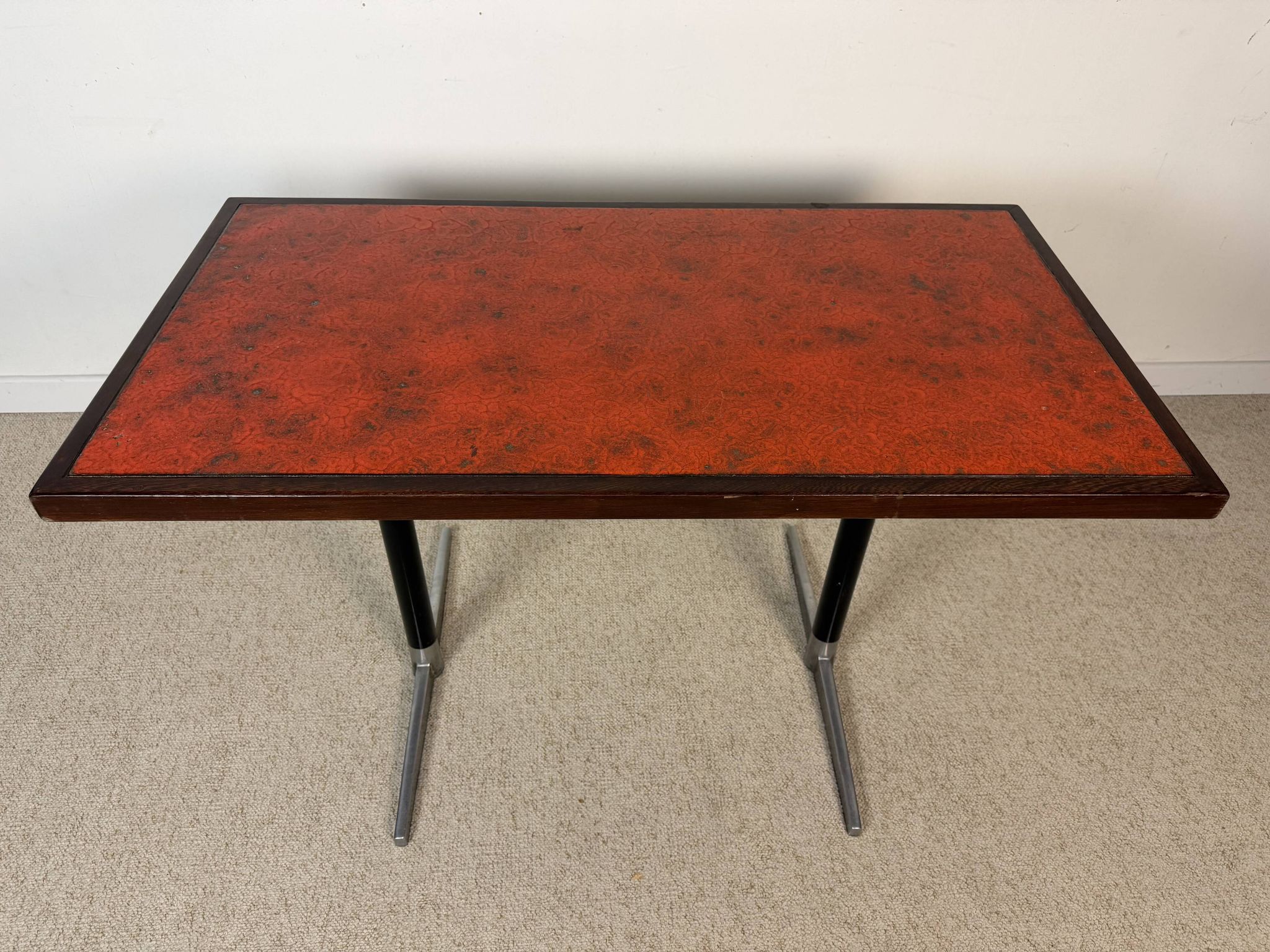 Table de bistrot vintage céramique rouge orangé