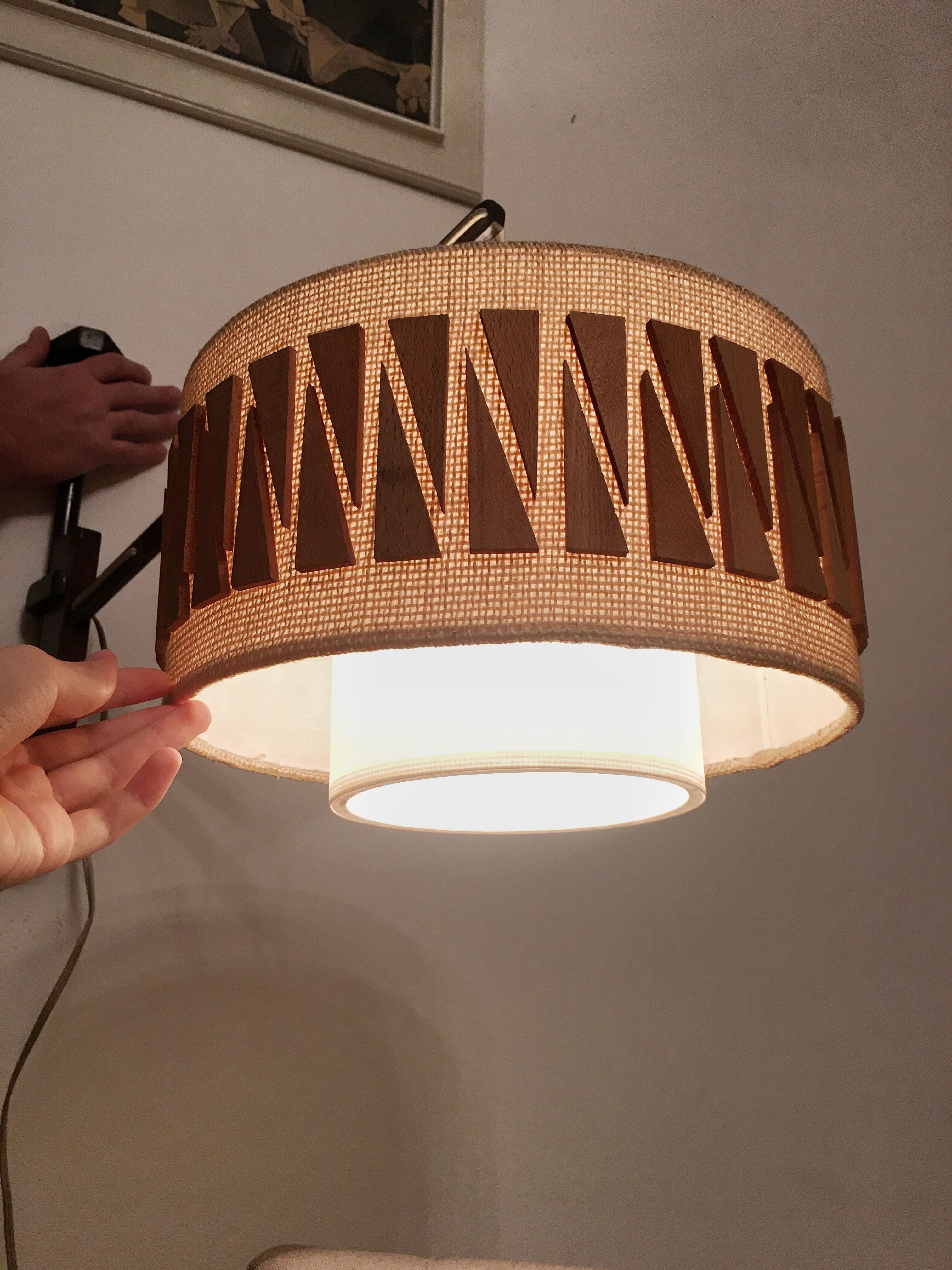 Applique ronde tchèque couleurs naturelles avec détails en bois
