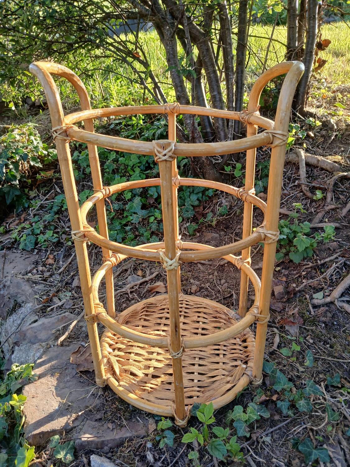 Wicker laundry basket