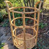 Wicker laundry basket